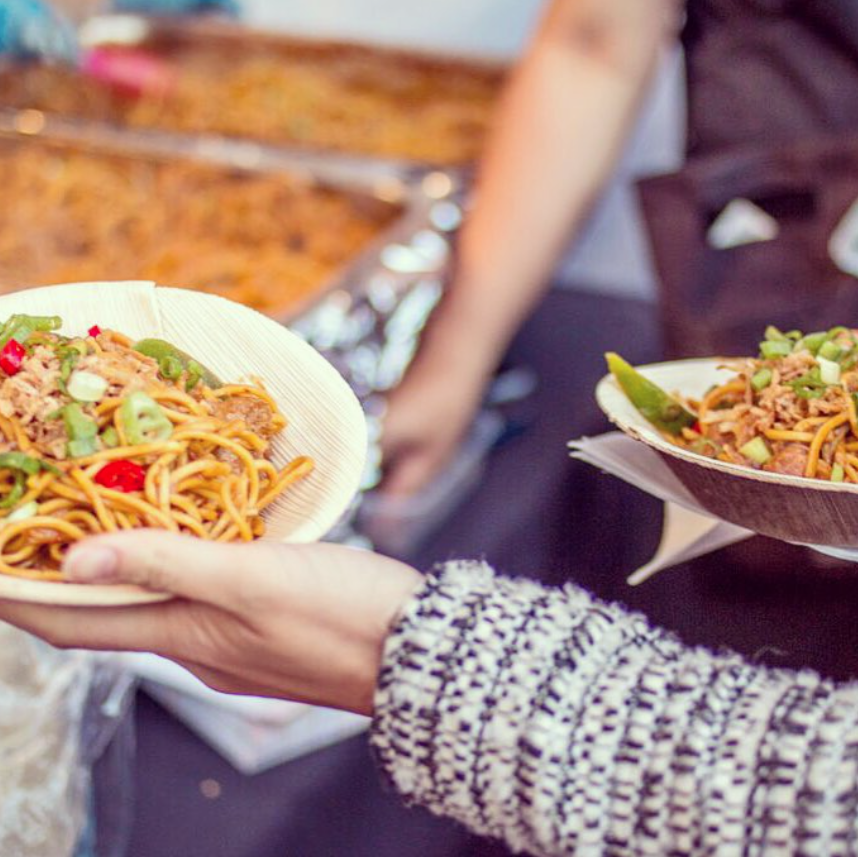 Eco-Friendly BBQ Bundle - Palm Leaf Plates & Bowls - Eco Leaf Products