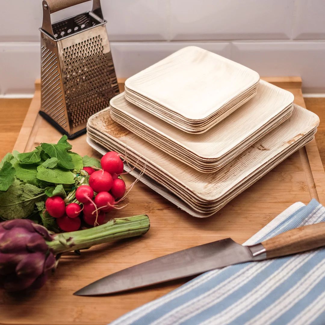 Disposable palm leaf party plates