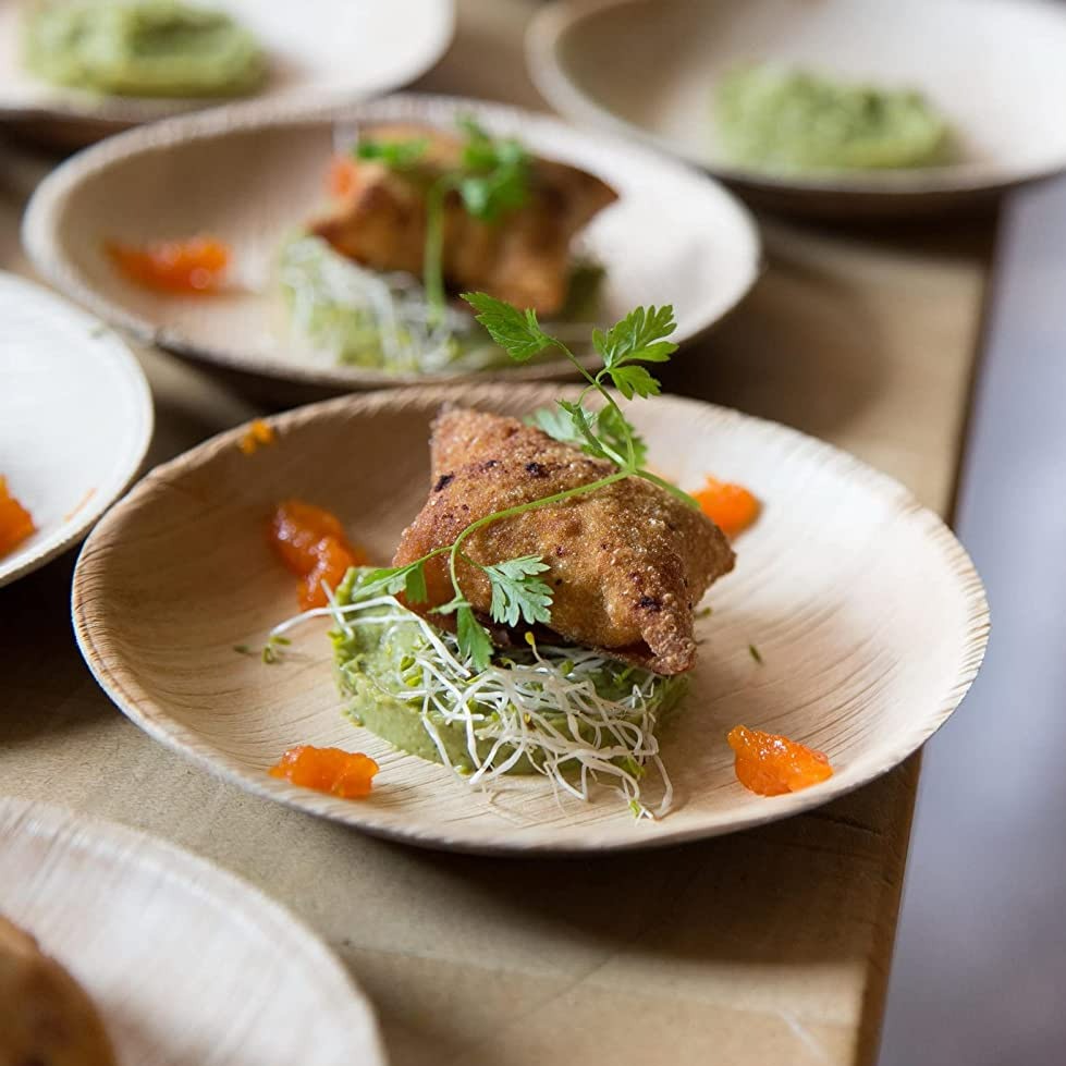 6" / 15cm Shallow Round Palm Leaf Disposable Plate - Eco Leaf Products